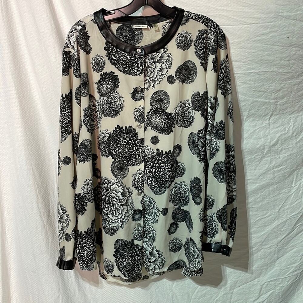 DKNYC 2x black grey 💯polyester floral blouse faux leather trim euc like new